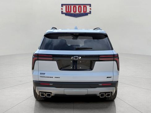 New 2026 Chevrolet Traverse Z71 w/ Enhanced Driving Package AWD/4WD image 3
