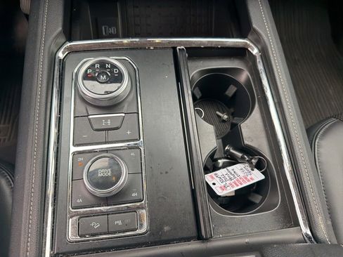 Used 2022 Ford Expedition XLT AWD/4WD image 25