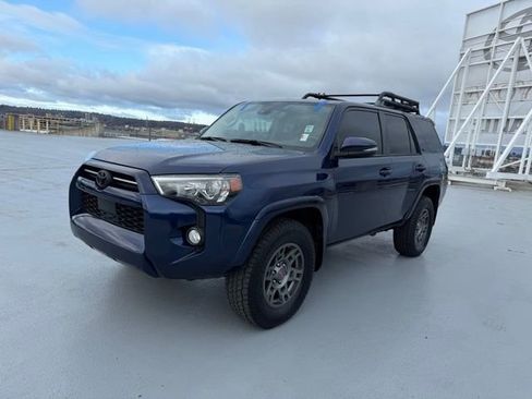 Certified 2020 Toyota 4Runner SR5 Premium w/ Moonroof Package image 4