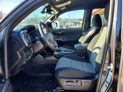 Used 2023 Toyota Tacoma TRD Sport image 16