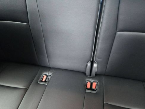 Used 2023 Toyota Highlander Platinum FWD image 17