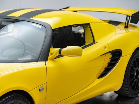Used 2005 Lotus Elise RWD image 37