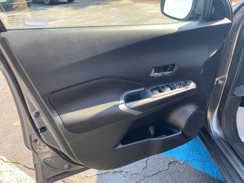 Used 2022 Nissan Kicks SV FWD image 26