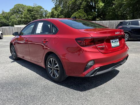 Used 2024 Kia Forte LXS FWD image 3