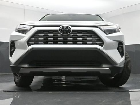 Used 2025 Toyota RAV4 Limited AWD/4WD image 33