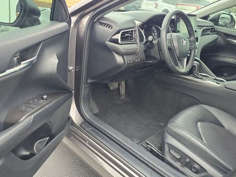 Used 2024 Toyota Camry XLE image 9
