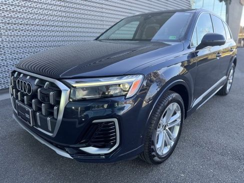 Certified 2025 Audi Q7 2.0T Premium Plus w/ Premium Plus Package image 1
