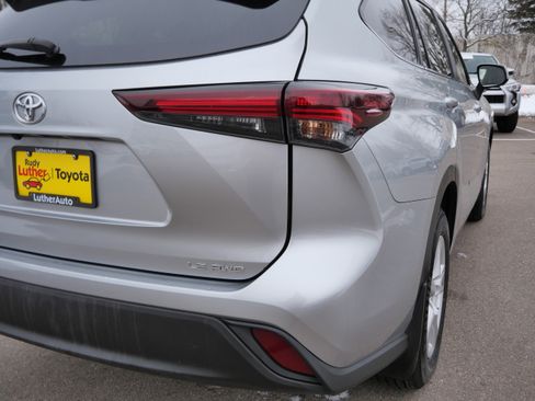 Certified 2024 Toyota Highlander LE image 18