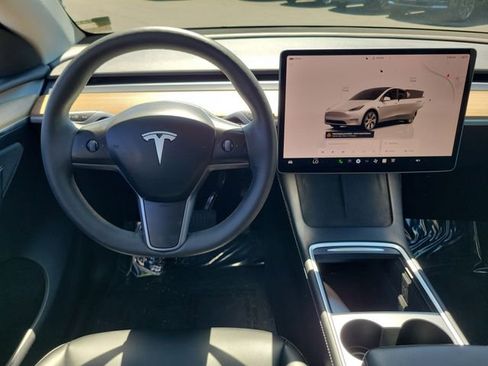 Used 2023 Tesla Model Y Long Range image 4