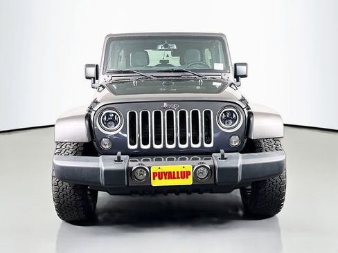 Used 2017 Jeep Wrangler Unlimited Sahara AWD/4WD image 2