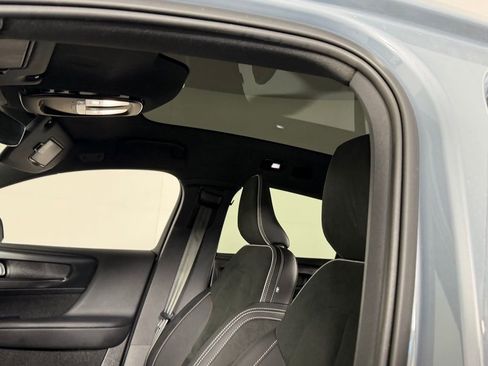 Used 2023 Volvo C40 P8 Recharge Ultimate w/ Protection Package Premier image 22