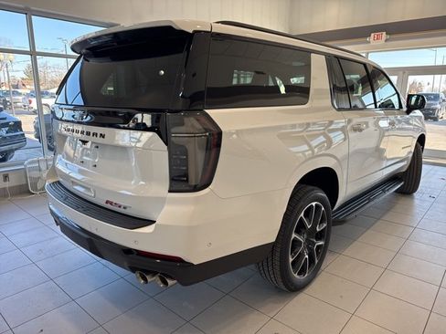 New 2026 Chevrolet Suburban RST image 6