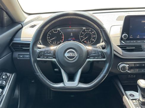 Used 2024 Nissan Altima 2.5 SR FWD image 13