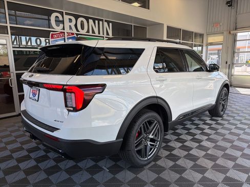 New 2026 Ford Explorer ST-Line w/ ST-Line Street Pack AWD/4WD image 6