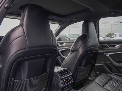 Certified 2022 Audi S6 Premium Plus image 28