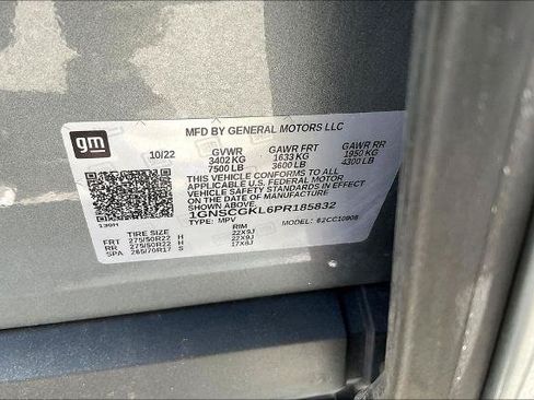 Used 2023 Chevrolet Suburban High Country RWD image 10