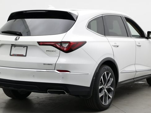 Used 2023 Acura MDX SH-AWD w/ Technology Package image 10