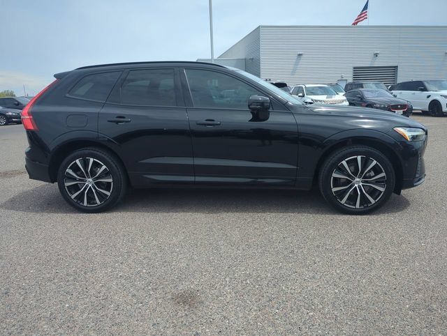 Used 2023 Volvo XC60 B5 Plus w/ Climate Package FWD image 5
