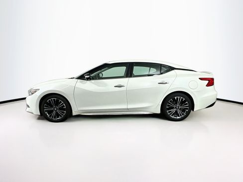 Used 2017 Nissan Maxima Platinum w/ Medallion Package FWD image 4