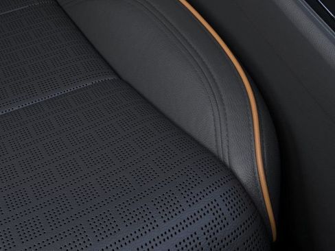 New 2026 Lincoln Aviator Black Label w/ Dynamic Handling Package image 16