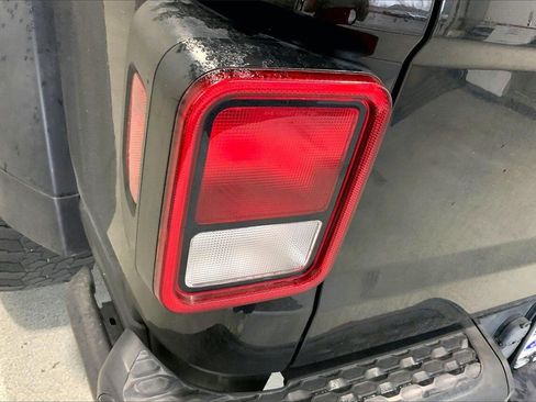 Used 2020 Jeep Gladiator Rubicon image 13