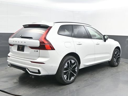 New 2026 Volvo XC60 B5 Plus w/ Protection Package Premier image 7