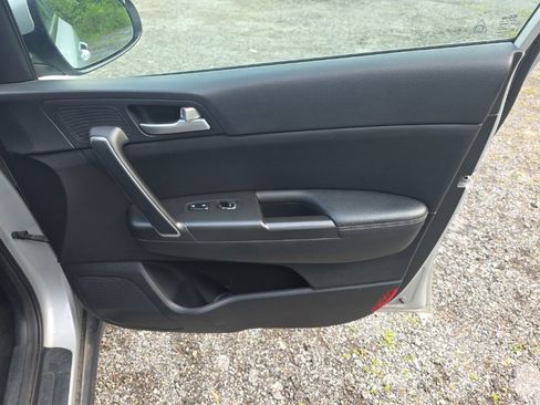 Used 2017 Kia Sportage EX FWD image 28