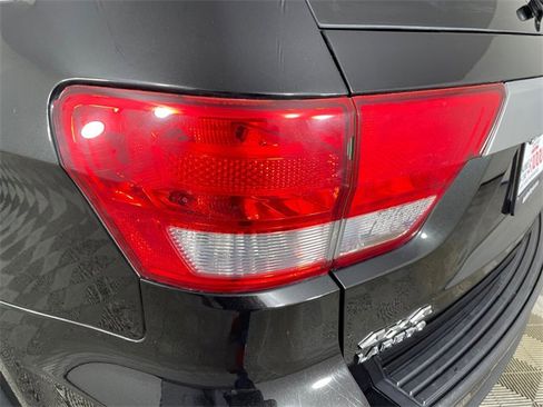 Used 2012 Jeep Grand Cherokee Laredo image 17