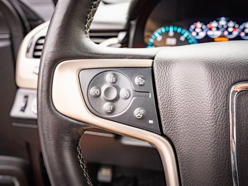 Used 2018 GMC Yukon Denali image 20