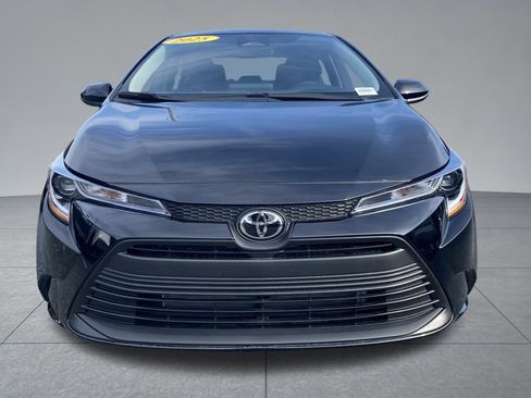 Used 2025 Toyota Corolla LE image 19