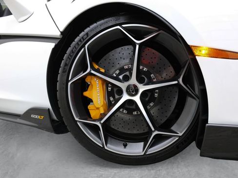 Used 2020 McLaren 600LT Spider RWD image 7