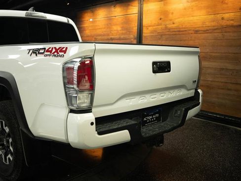 Used 2023 Toyota Tacoma TRD Off-Road w/ Technology Package AWD/4WD image 6