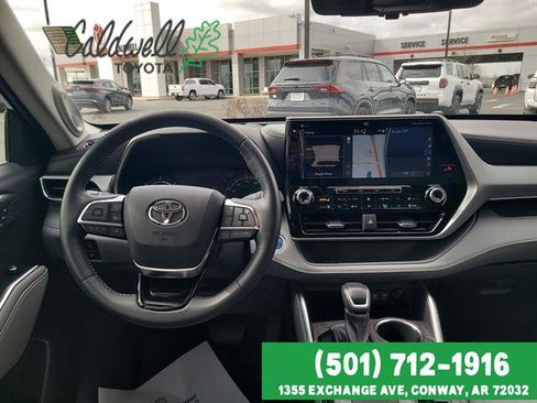 Certified 2021 Toyota Highlander Platinum image 24