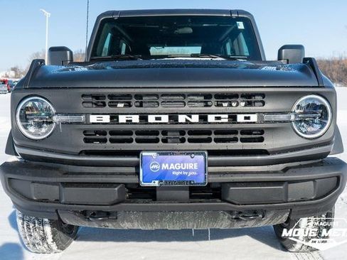 New 2026 Ford Bronco Base image 3