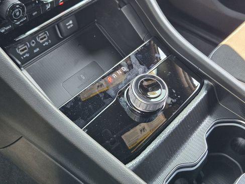 New 2025 Jeep Grand Cherokee Altitude image 19