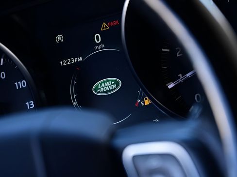 Used 2019 Land Rover Range Rover Evoque SE AWD/4WD image 29