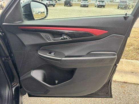 Used 2025 Chevrolet TrailBlazer RS image 35