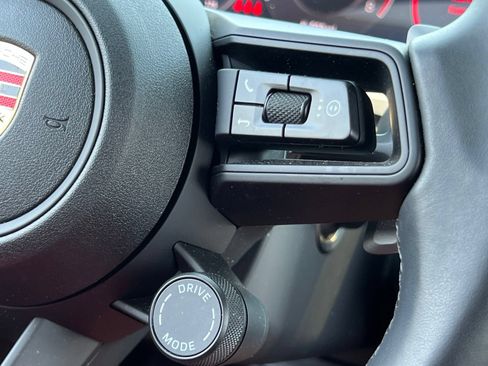 Certified 2025 Porsche Cayenne AWD/4WD image 26