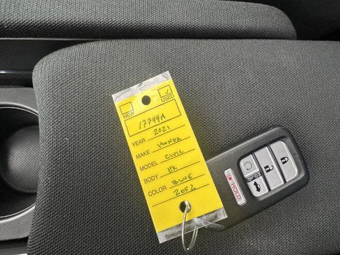 Certified 2021 Honda Civic EX image 23