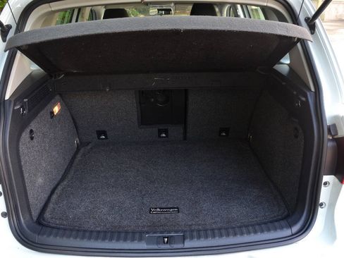 Used 2015 Volkswagen Tiguan S FWD image 8
