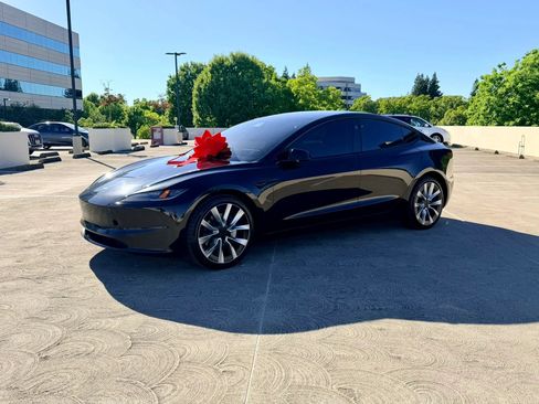 Used 2024 Tesla Model 3 Standard Range RWD image 18