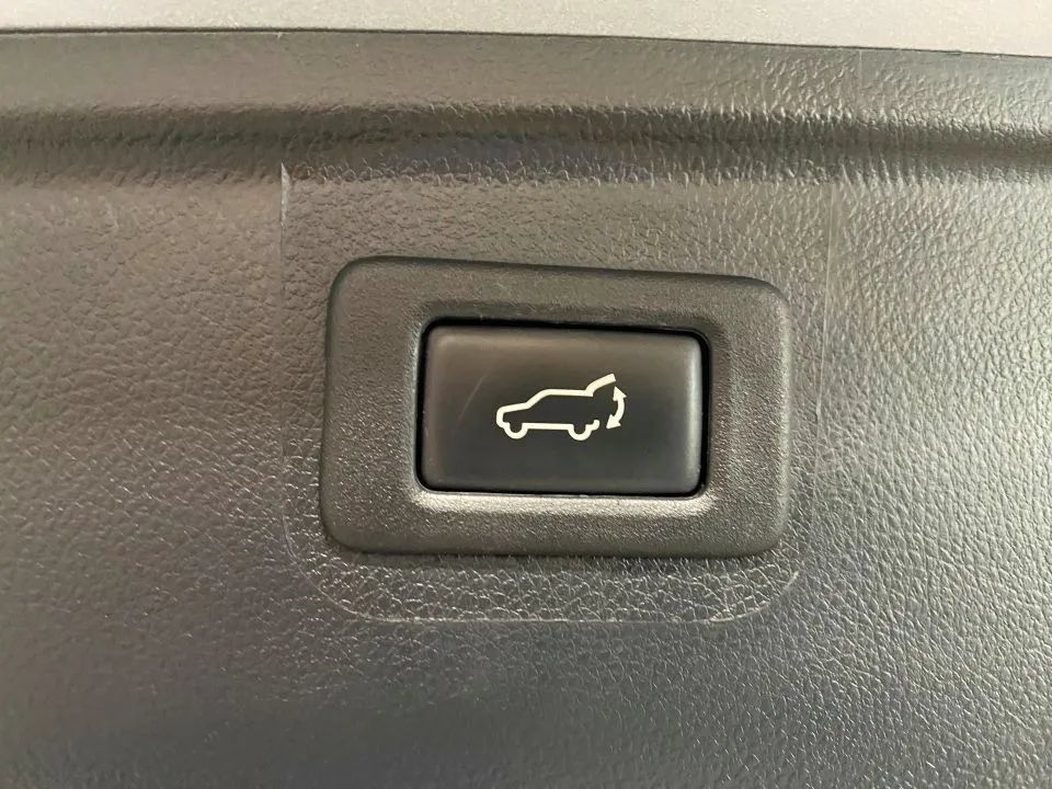 Used 2017 Subaru Outback 2.5i Premium AWD/4WD image 34