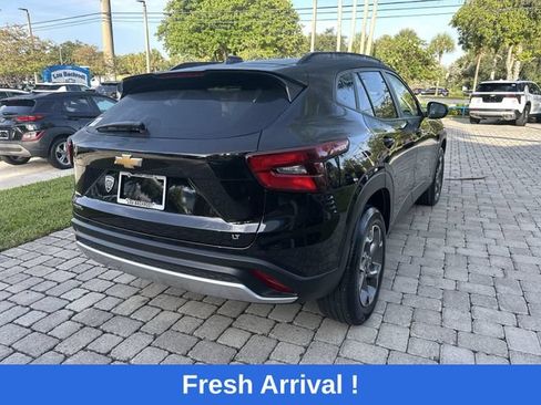 Used 2024 Chevrolet Trax LT FWD image 35