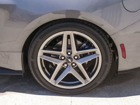 Used 2025 Ford Mustang Convertible RWD image 6