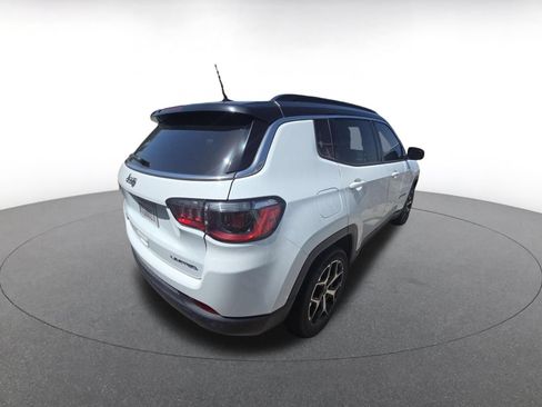 Used 2025 Jeep Compass Limited AWD/4WD image 5