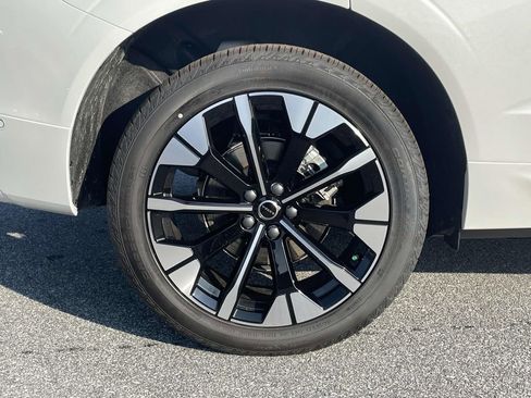 New 2026 Volvo XC60 B5 Plus w/ Protection Package Premier image 31