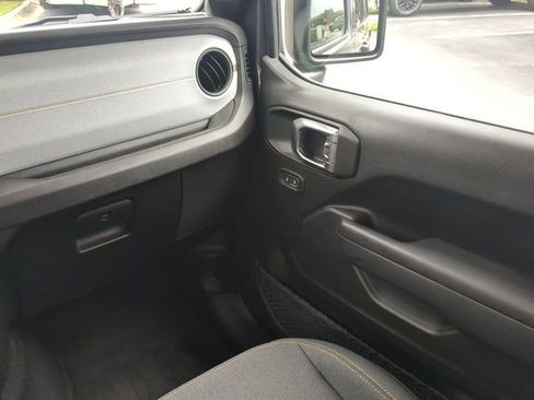 Used 2025 Jeep Wrangler Unlimited Sport S 4xe AWD/4WD image 18