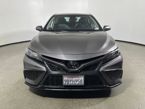 Certified 2022 Toyota Camry SE image 8