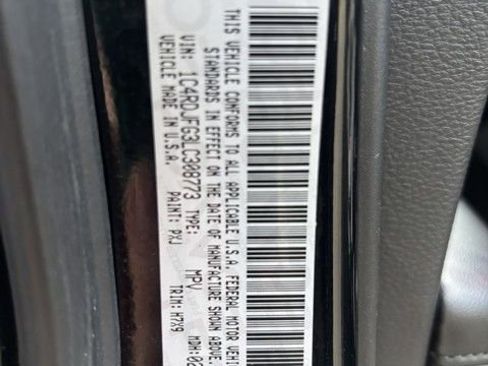 Used 2020 Dodge Durango AWD image 3