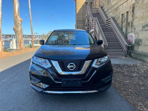 Used 2017 Nissan Rogue S FWD image 6